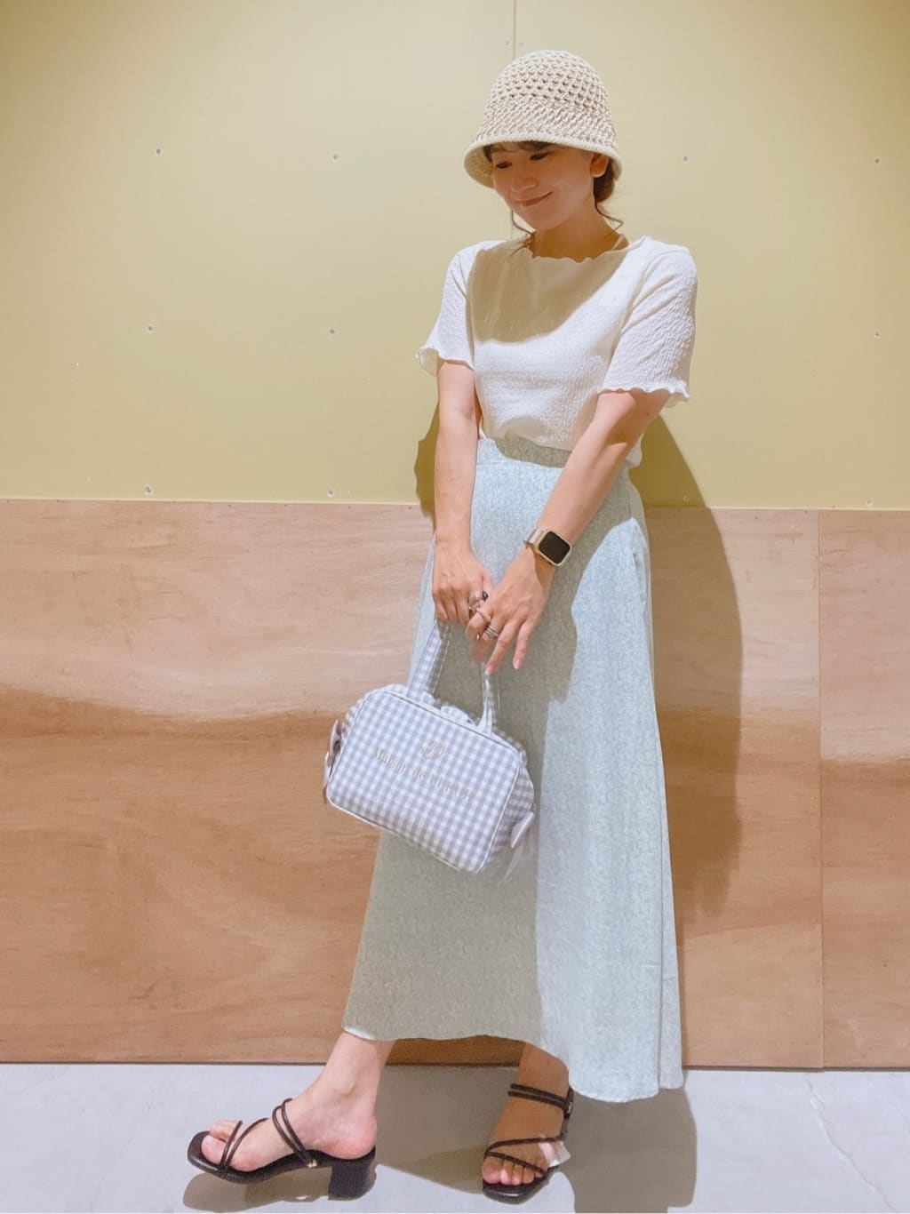 earth music&ecologyのシャーリングジャガードプルオーバーを使ったコーディネートを紹介します。｜Rakuten Fashion(楽天ファッション／旧楽天ブランドアベニュー)2655920