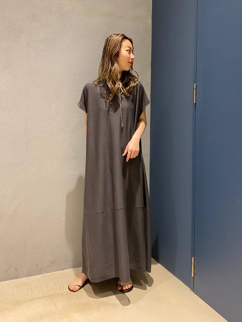 Curensologyのニットフレアワンピースを使ったコーディネートを紹介します。｜Rakuten Fashion(楽天ファッション／旧楽天ブランドアベニュー)2669862