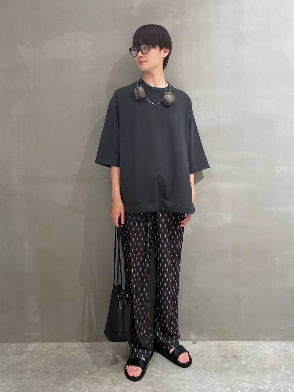 LAKOLEのワイドスクエアグラスを使ったコーディネートを紹介します。｜Rakuten Fashion(楽天ファッション／旧楽天ブランドアベニュー)2682792