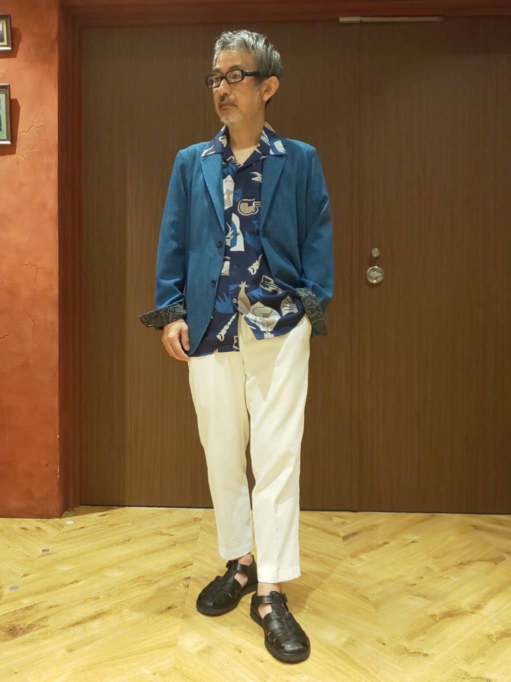 MEN'S BIGIのポリエステルブッチャーストレッチテーラードジャケット<セットアップ対応>を使ったコーディネートを紹介します。｜Rakuten Fashion(楽天ファッション／旧楽天ブランドアベニュー)2683381