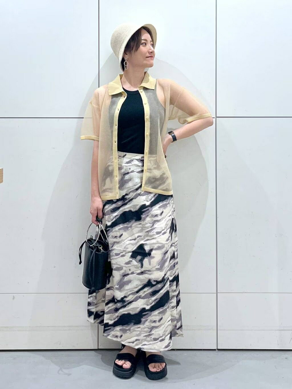 LAKOLEのコーディネートを紹介します。｜Rakuten Fashion(楽天ファッション／旧楽天ブランドアベニュー)2700509