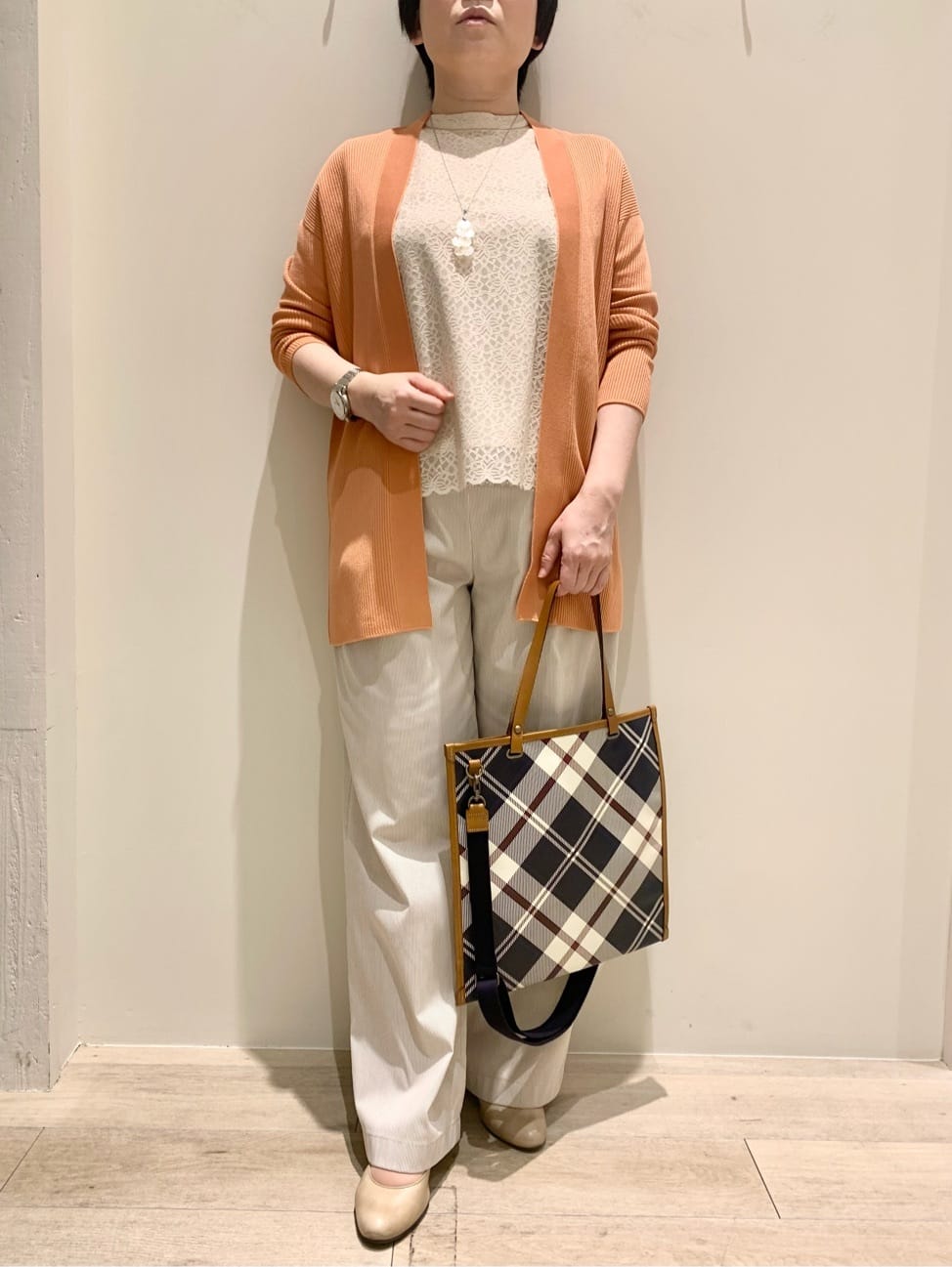 NEWYORKERのホールガーメント 着流しニットカーディガンを使ったコーディネートを紹介します。｜Rakuten Fashion(楽天ファッション／旧楽天ブランドアベニュー)2700861