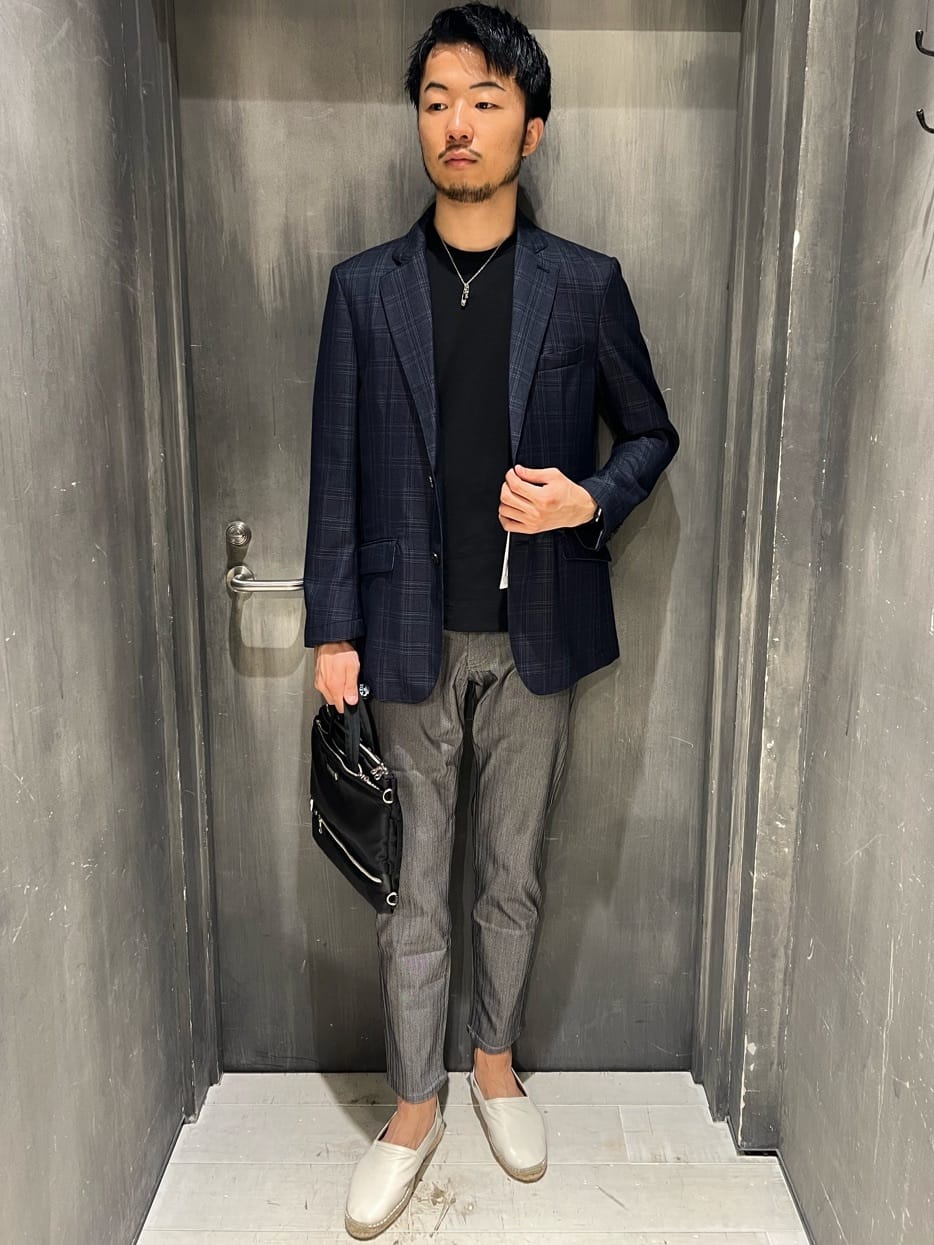 MEN'S BIGIのシルケットスムースクルーネックテーラーTシャツを使ったコーディネートを紹介します。｜Rakuten Fashion(楽天ファッション／旧楽天ブランドアベニュー)2703916