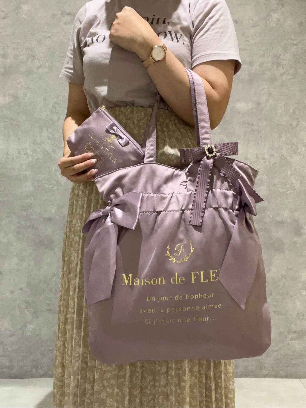 Maison de FLEURのダブルリボンギャザートートバッグを使ったコーディネートを紹介します。｜Rakuten Fashion(楽天ファッション／旧楽天ブランドアベニュー)2834459