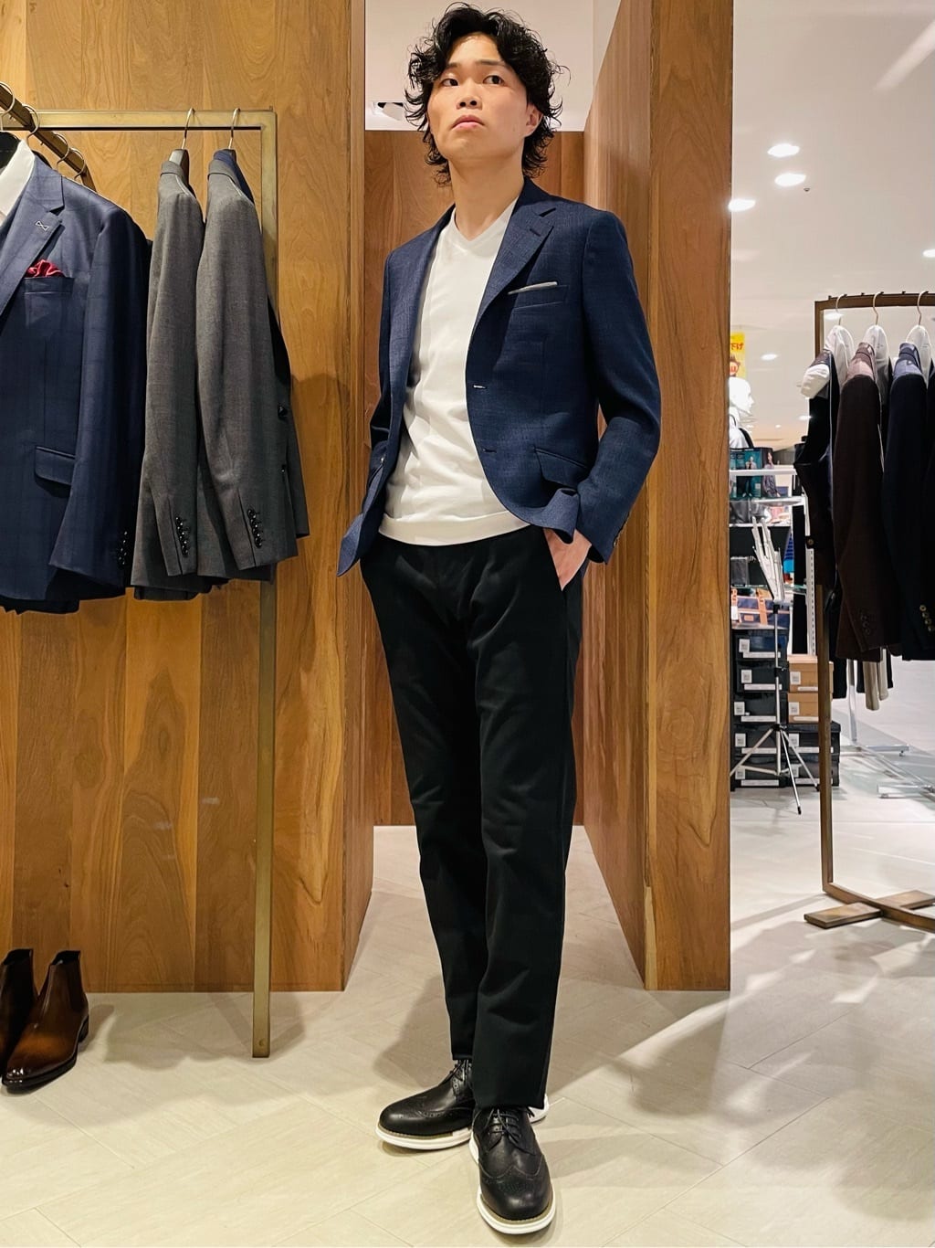 MEN'S BIGIの【ACTIVE TAILOR】アソートストレッチジャケット<セットアップ・スリーピース対応>を使ったコーディネートを紹介します。｜Rakuten Fashion(楽天ファッション／旧楽天ブランドアベニュー)2860573