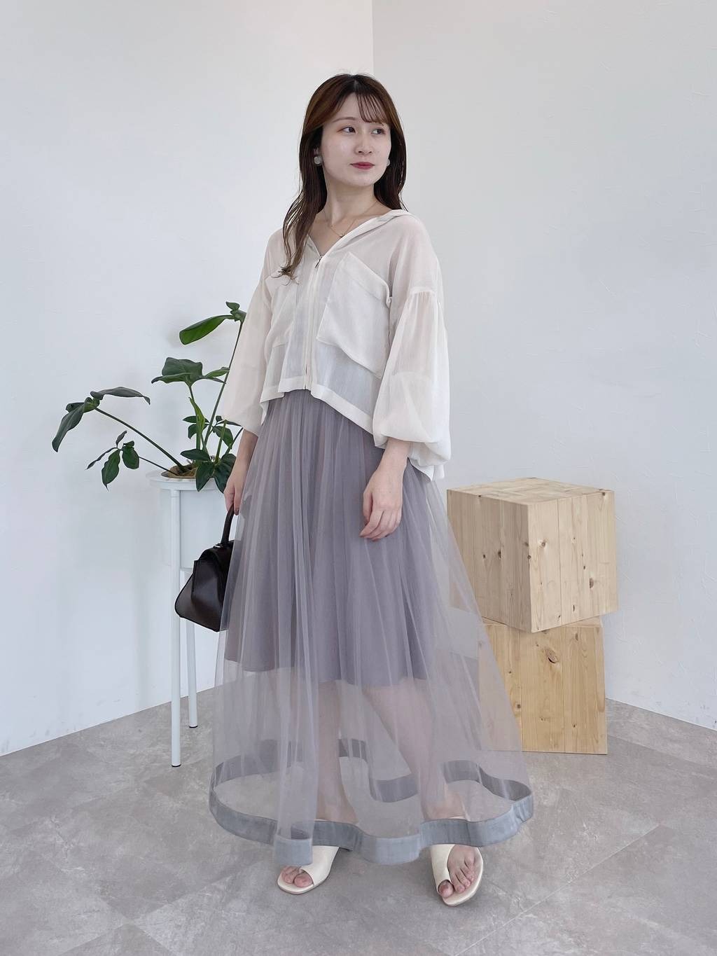 mysty womanの【リバイバル!】楊柳シアーZIPパーカーを使ったコーディネートを紹介します。｜Rakuten Fashion(楽天ファッション／旧楽天ブランドアベニュー)2865175