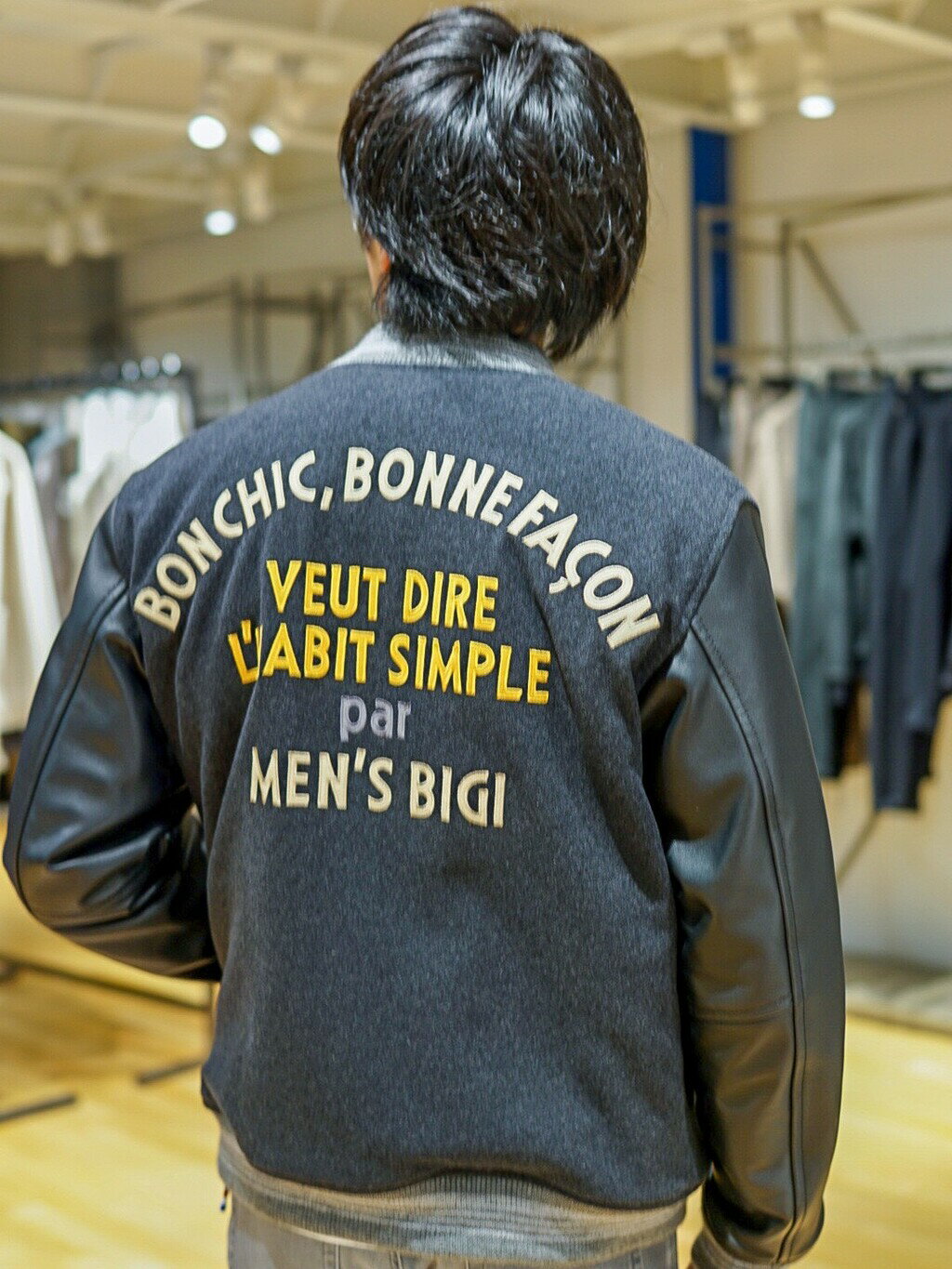 MEN'S BIGIの<YANUK/ヤヌーク>別注 スリムテーパードデニム made in japanを使ったコーディネートを紹介します。｜Rakuten Fashion(楽天ファッション／旧楽天ブランドアベニュー)2873482