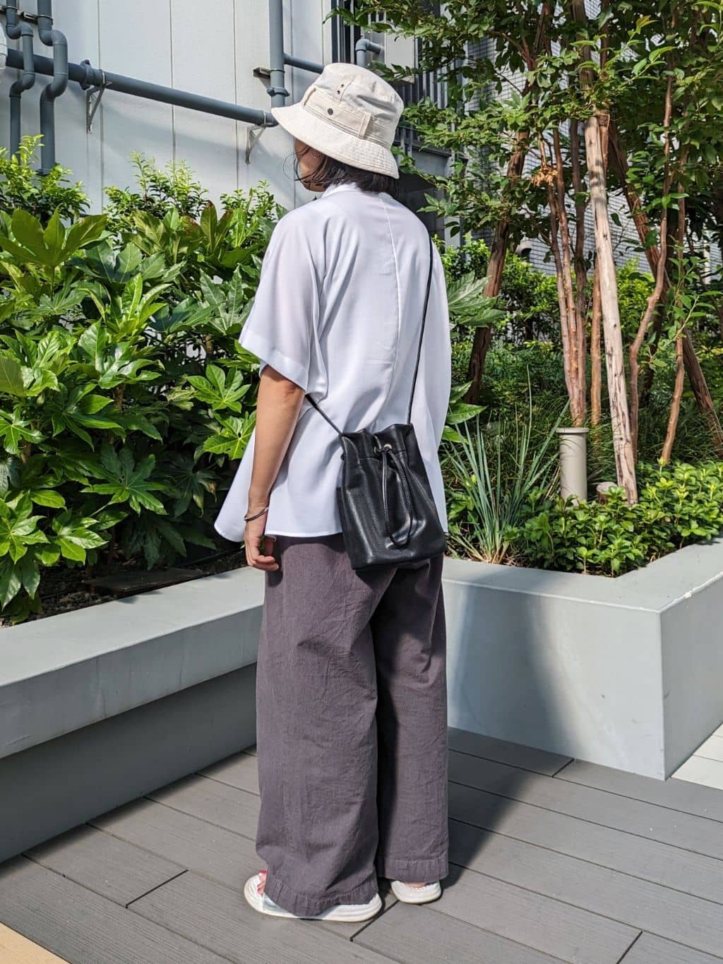 HIROKO HAYASHIのMAMELI(マメリ)巾着バッグを使ったコーディネート