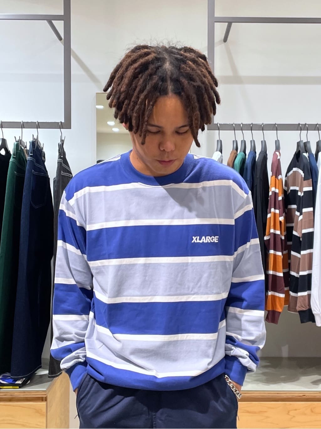 XLARGEのSTANDARD LOGO STRIPED L/S ロンT XLARGEを使った