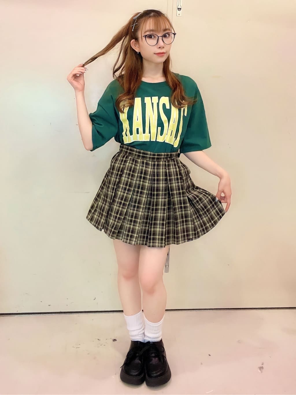 PINK-latteの【綿100%】カレッジプリントTシャツを使ったコーディネートを紹介します。｜Rakuten Fashion(楽天ファッション／旧楽天ブランドアベニュー)2951167