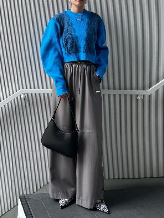 PRANK PROJECTのフェイクレザーボリュームワイドパンツ / Synthetic Leather Voluminous Wide Pantsを使ったコーディネートを紹介します。｜Rakuten Fashion(楽天ファッション／旧楽天ブランドアベニュー)2971323