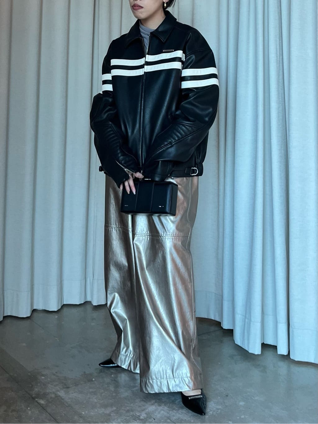 PRANK PROJECTのフェイクレザーボリュームワイドパンツ / Synthetic Leather Voluminous Wide Pantsを使ったコーディネートを紹介します。｜Rakuten Fashion(楽天ファッション／旧楽天ブランドアベニュー)2971331