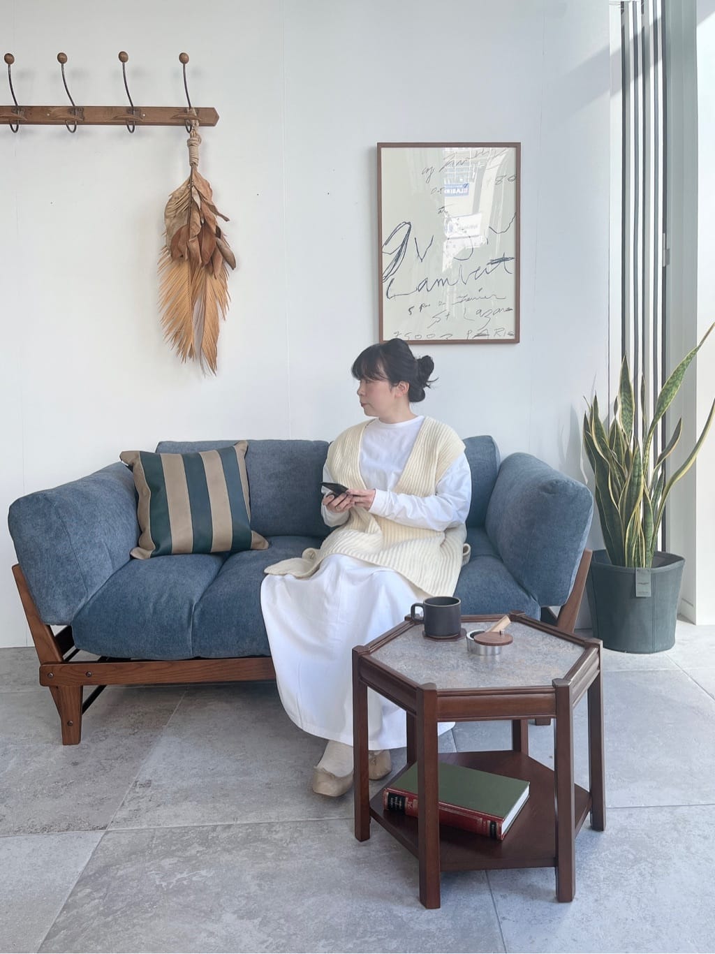 journal standard FurnitureのCUSHION-CHESNUT(中材込) クッションを使ったコーディネートを紹介します。｜Rakuten Fashion(楽天ファッション／旧楽天ブランドアベニュー)2997740