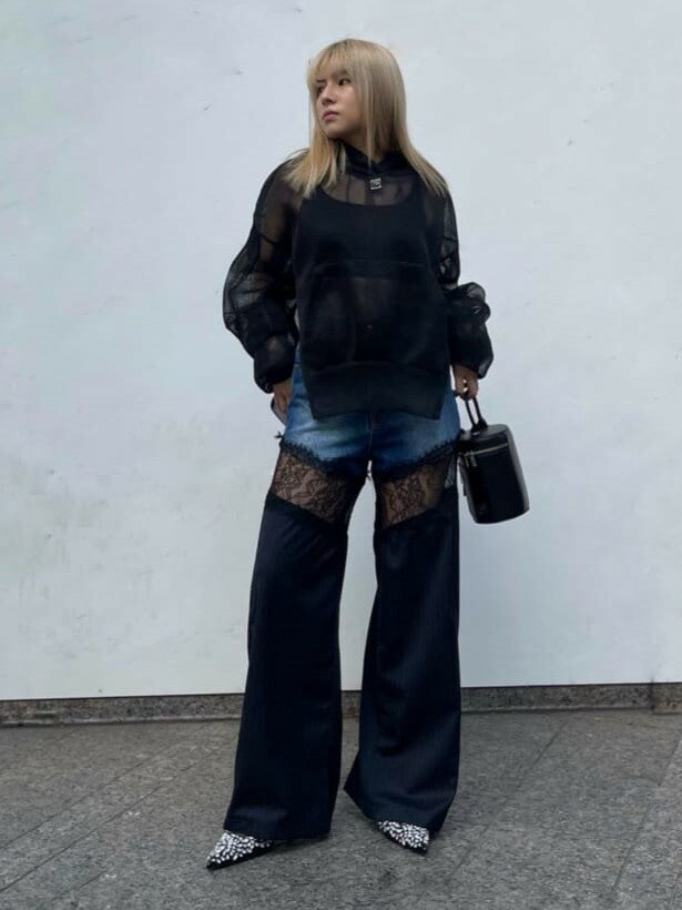 PRANK PROJECTのデニムレースブロッキングパンツ / Denim Lace Blocking Pantsを使ったコーディネートを紹介します。｜Rakuten Fashion(楽天ファッション／旧楽天ブランドアベニュー)3014566