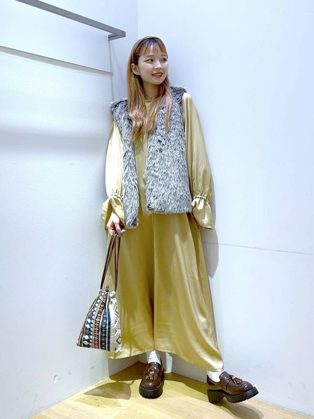 LAKOLEのタッセルタンクソールローファーを使ったコーディネートを紹介します。｜Rakuten Fashion(楽天ファッション／旧楽天ブランドアベニュー)3016229