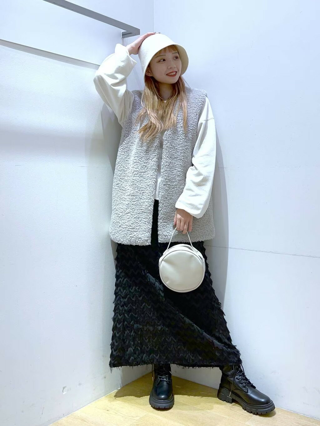 LAKOLEのコーディネートを紹介します。｜Rakuten Fashion(楽天ファッション／旧楽天ブランドアベニュー)3016213