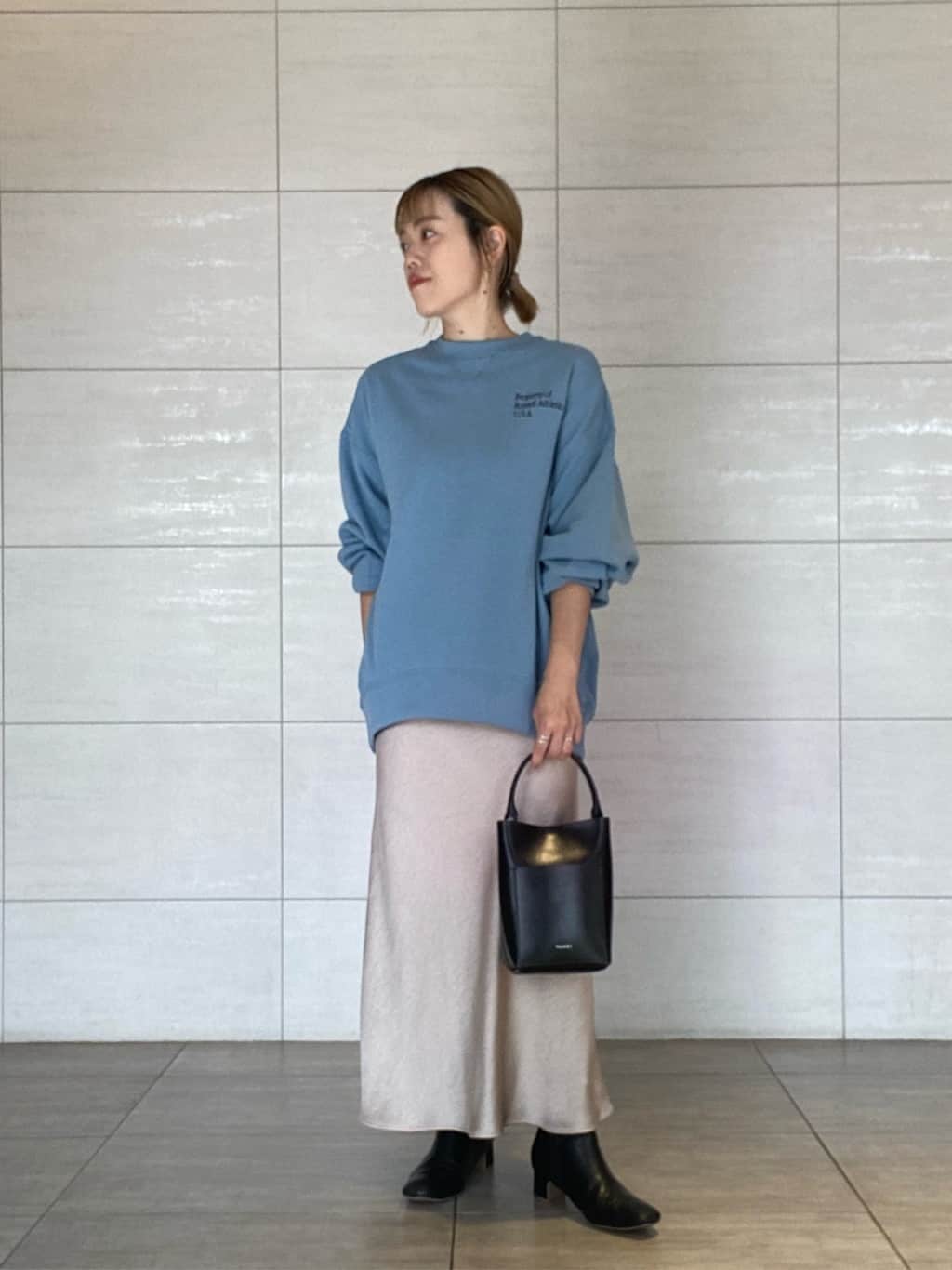 NANO universeのバイアスサテンナロースカートを使ったコーディネートを紹介します。｜Rakuten Fashion(楽天ファッション／旧楽天ブランドアベニュー)3054457