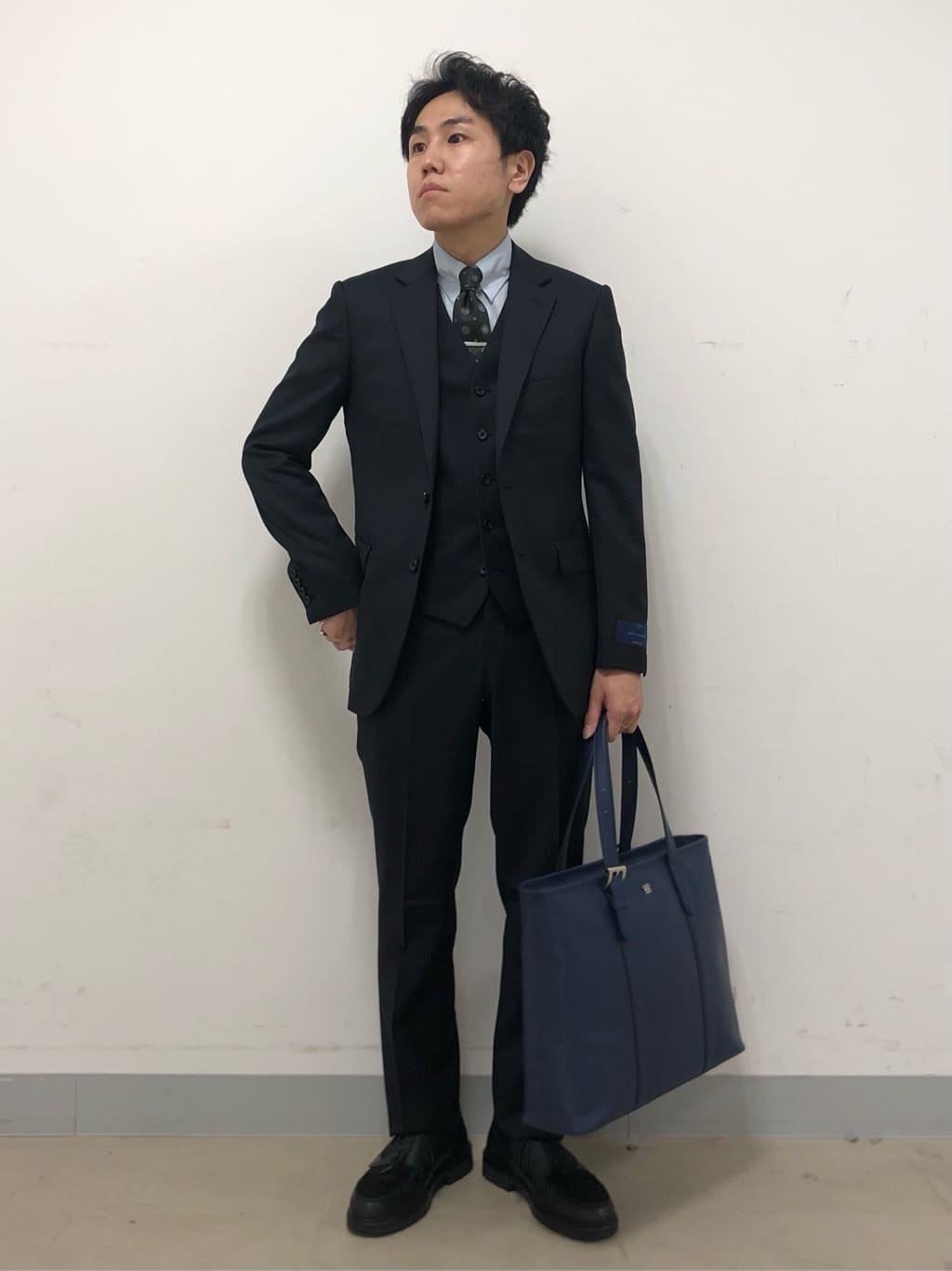 TAKEO KIKUCHIの【冠婚葬祭】無地 スーツ/3ピース対応可を使った