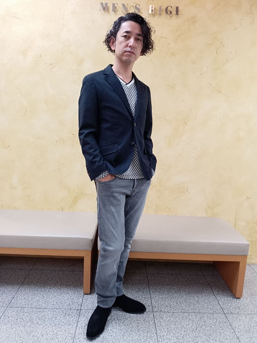 MEN'S BIGIのストレッチコマスエードテーラードジャケットジャケット<セットアップ対応>を使ったコーディネートを紹介します。｜Rakuten Fashion(楽天ファッション／旧楽天ブランドアベニュー)3072404