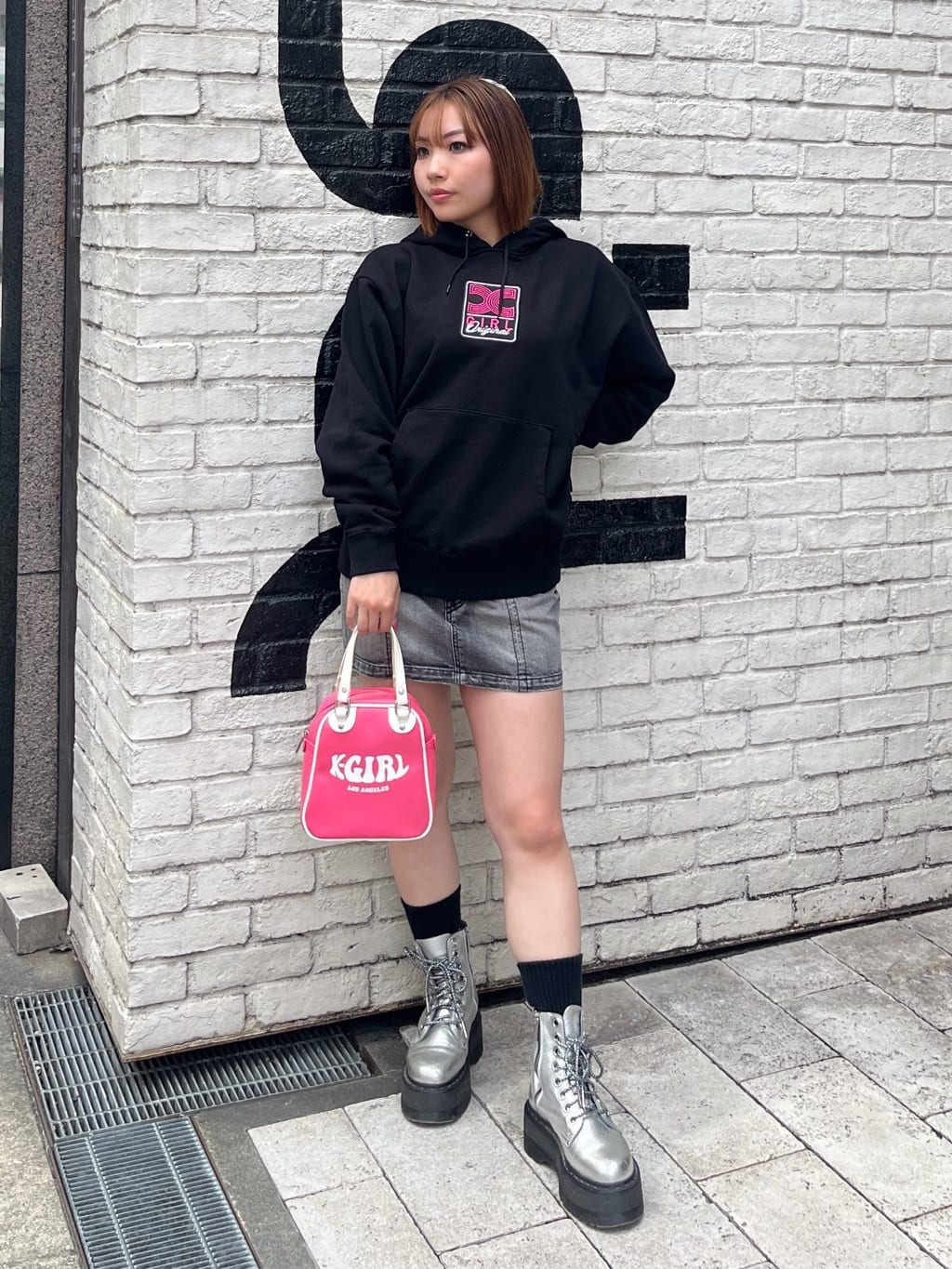 X-girlのNEON BOX LOGO PATCH SWEAT HOODIE パーカー X-girlを使った