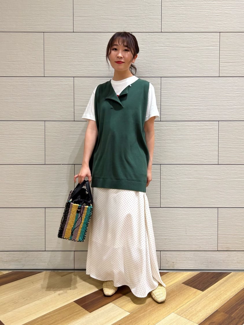 Vinのマルチボーダースクエアカゴバッグを使ったコーディネートを紹介します。｜Rakuten Fashion(楽天ファッション／旧楽天ブランドアベニュー)3089586