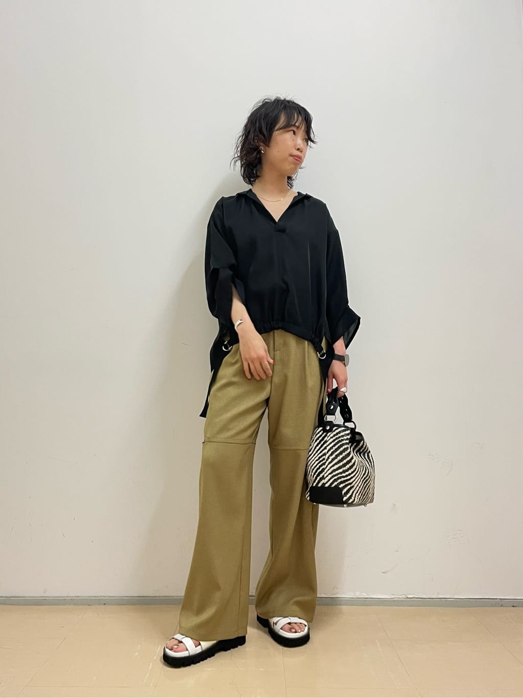 Vinのコーディネートを紹介します。｜Rakuten Fashion(楽天ファッション／旧楽天ブランドアベニュー)3090260