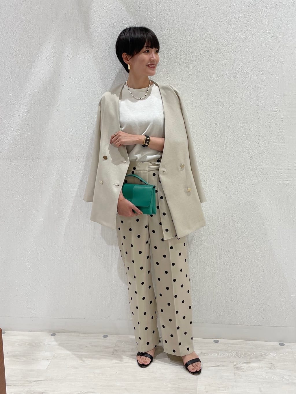 Vinのコーディネートを紹介します。｜Rakuten Fashion(楽天ファッション／旧楽天ブランドアベニュー)3090174