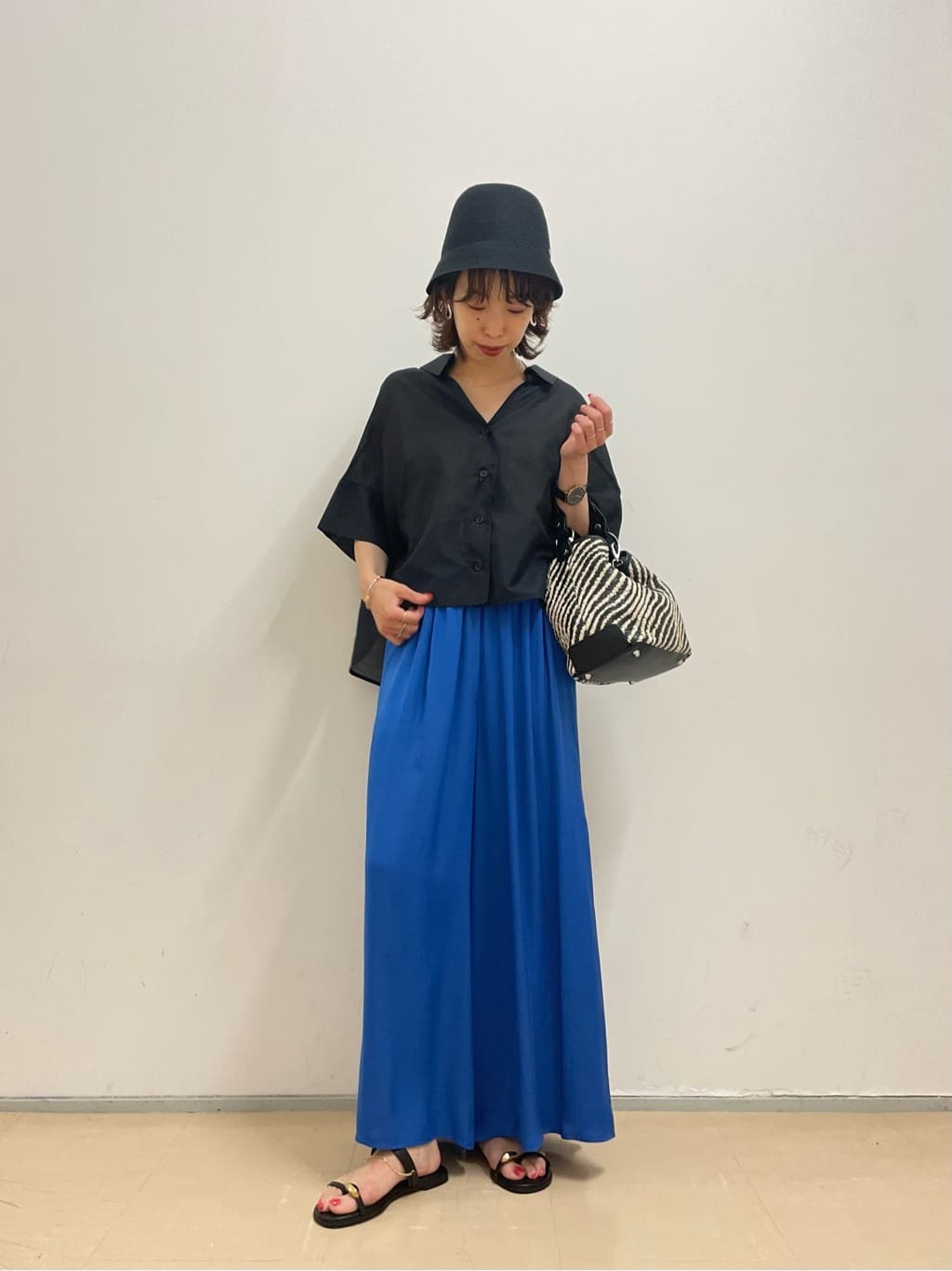 Vinのコーディネートを紹介します。｜Rakuten Fashion(楽天ファッション／旧楽天ブランドアベニュー)3095442