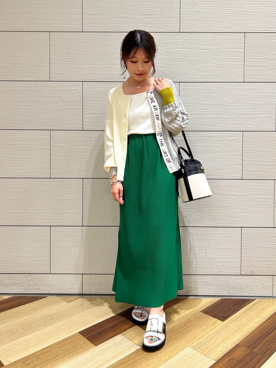 LASUDのコーディネートを紹介します。｜Rakuten Fashion(楽天ファッション／旧楽天ブランドアベニュー)3101317