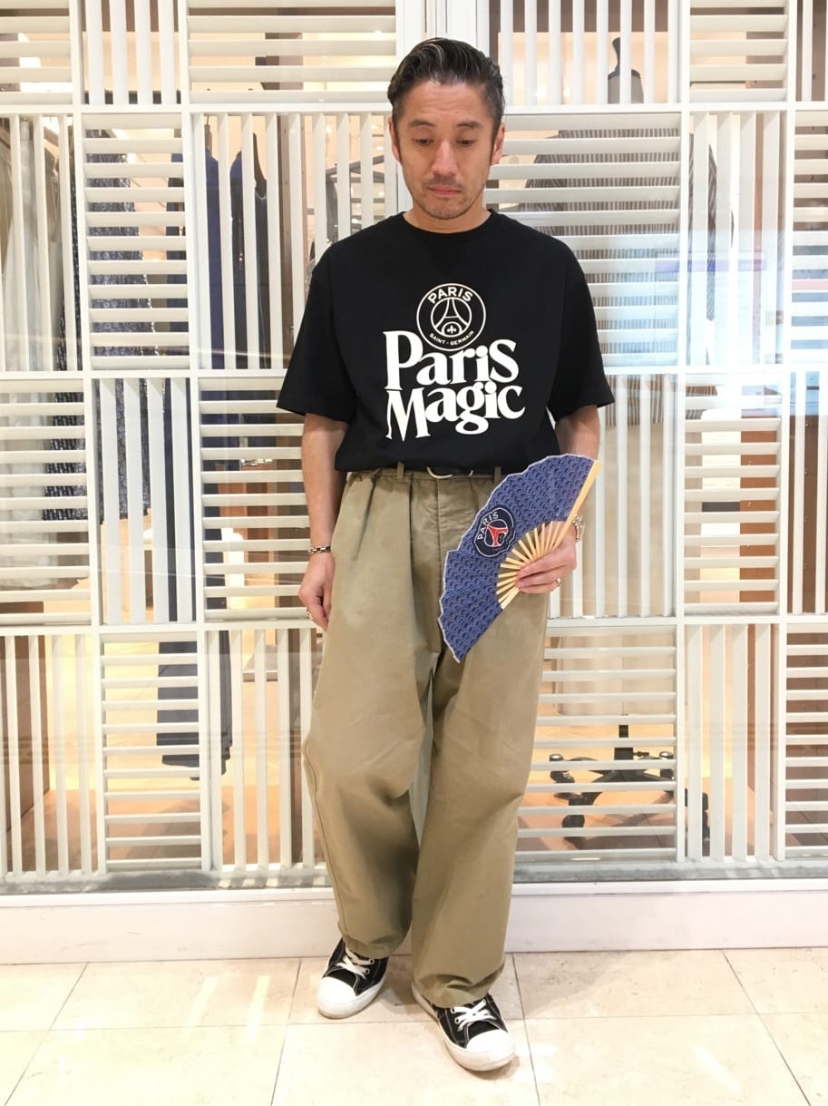 EDIFICEの【Paris Saint-Germain】PARIS MAGIC プリント Tシャツを使ったコーディネートを紹介します。｜Rakuten Fashion(楽天ファッション／旧楽天ブランドアベニュー)3106441
