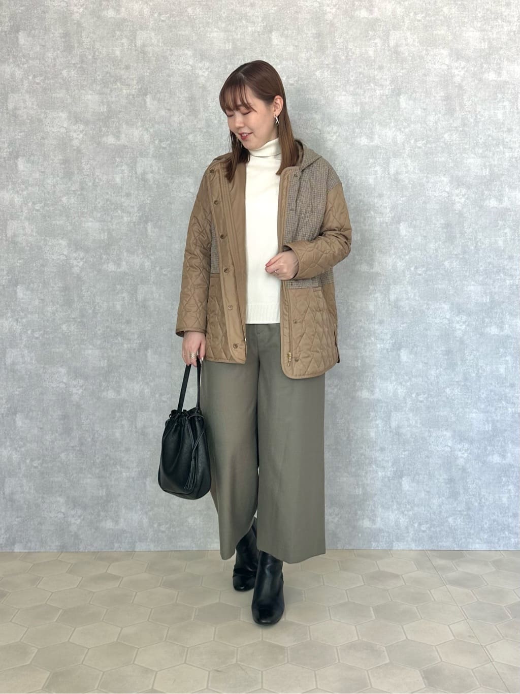 NEWYORKERの千鳥&タフタ切り替え キルティングコートを使ったコーディネートを紹介します。｜Rakuten Fashion(楽天ファッション／旧楽天ブランドアベニュー)3142436