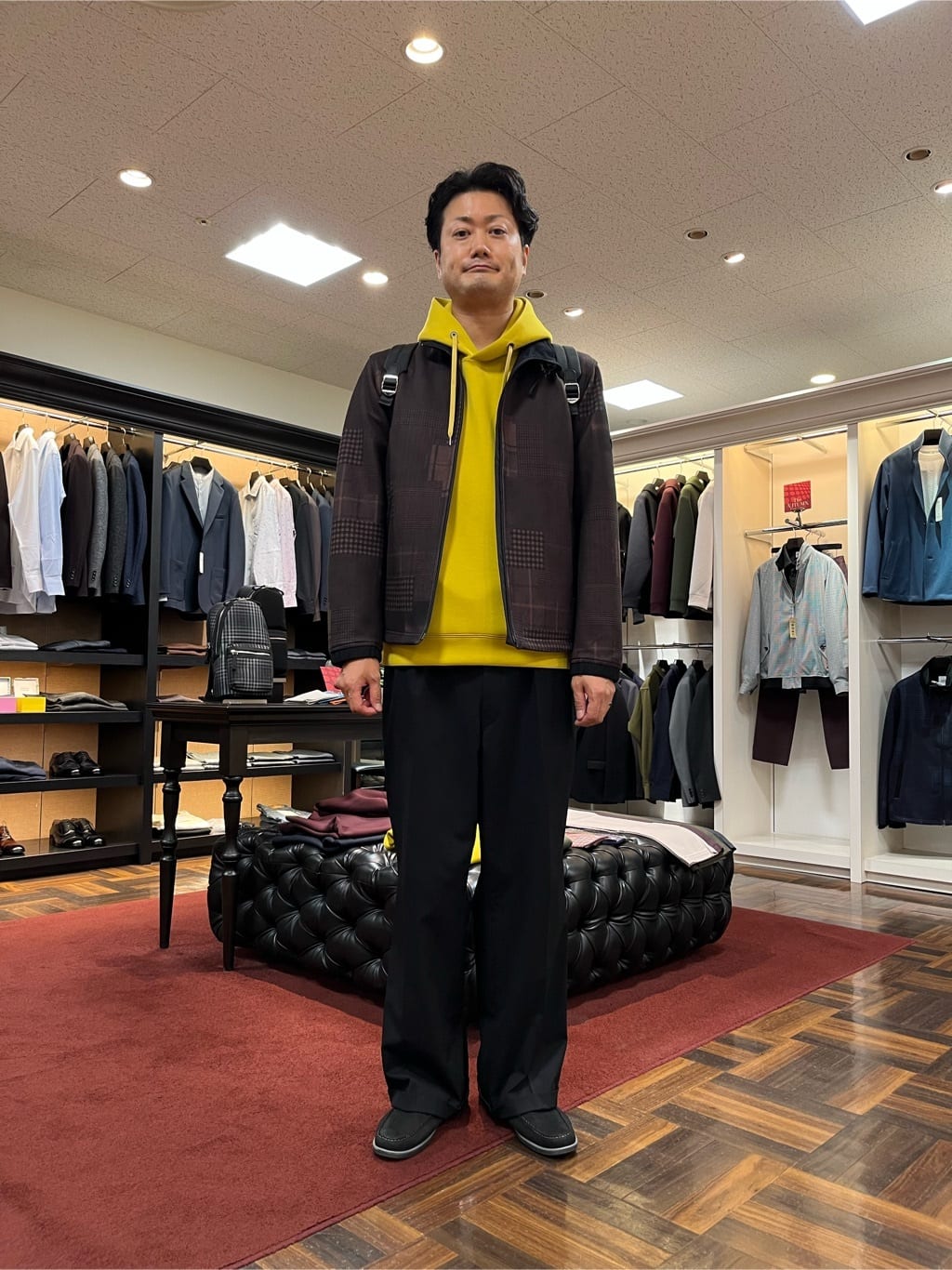 TAKEO KIKUCHIの【Down Fabric】スタンドカラー ジップブルゾンを使ったコーディネートを紹介します。｜Rakuten Fashion(楽天ファッション／旧楽天ブランドアベニュー)3145437