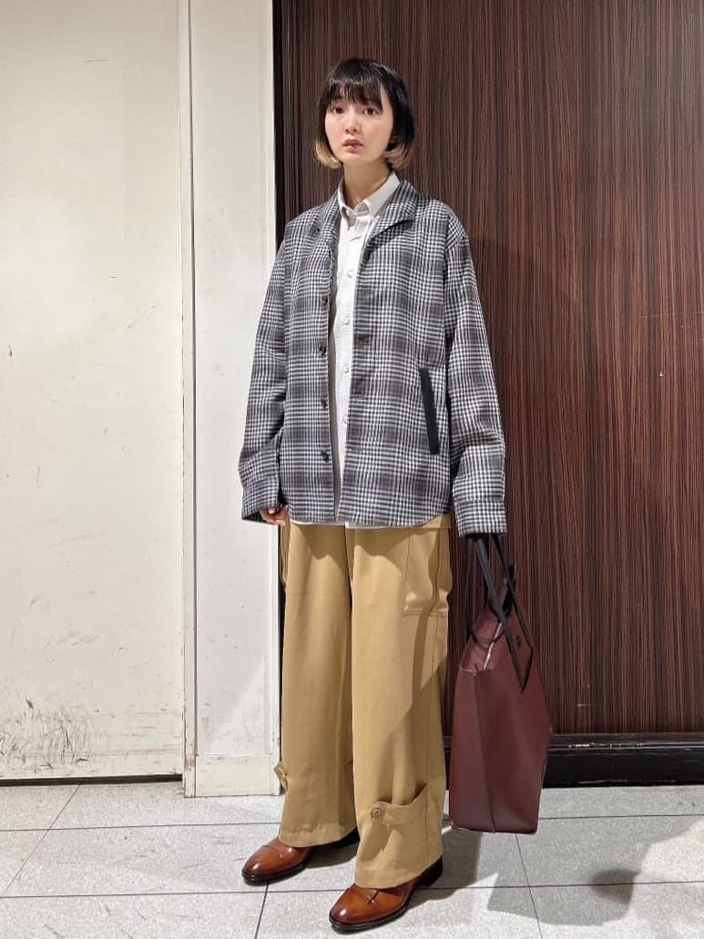 TAKEO KIKUCHIのシュリンクPVC トートを使ったコーディネートを紹介します。｜Rakuten Fashion(楽天ファッション／旧楽天ブランドアベニュー)3148536
