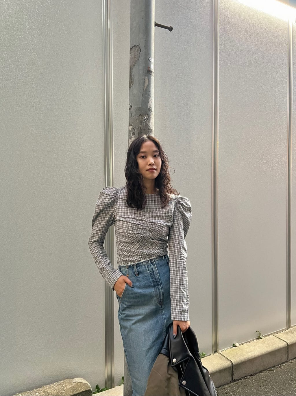 moussyのPUFF SLEEVE GATHER ブラウスを使ったコーディネート