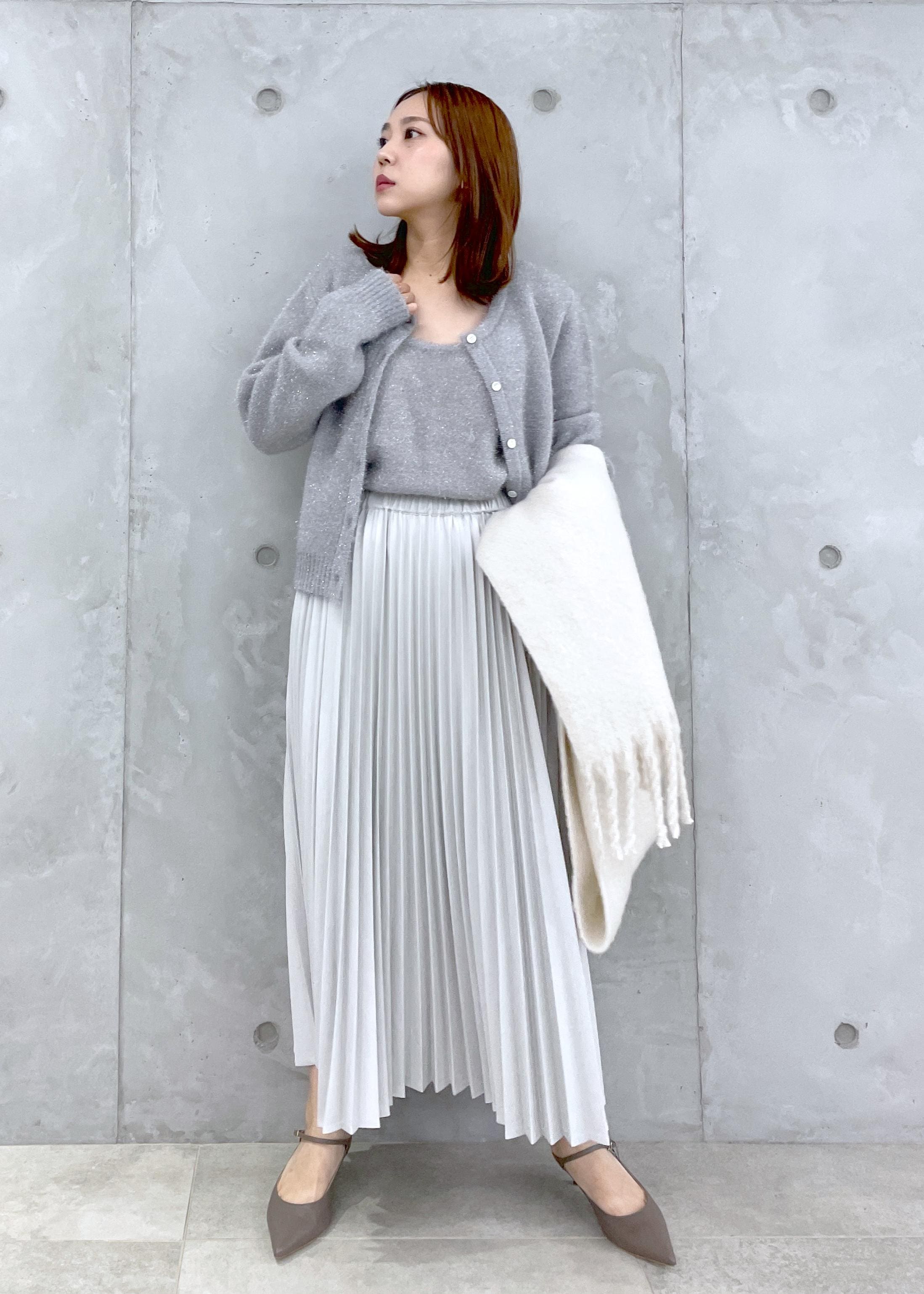 SALON adam et rope'の【WEB限定】ラメニットキャミソール【セットアップ対応・洗える】を使ったコーディネートを紹介します。｜Rakuten Fashion(楽天ファッション／旧楽天ブランドアベニュー)3219045