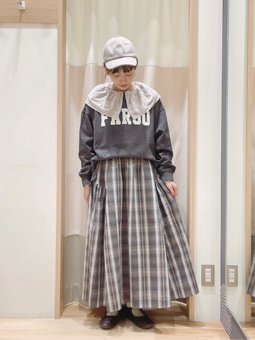 Samansa Mos2のパッチワークロゴスウェットを使ったコーディネート | Rakuten  Fashion(楽天ファッション／旧楽天ブランドアベニュー)3163986