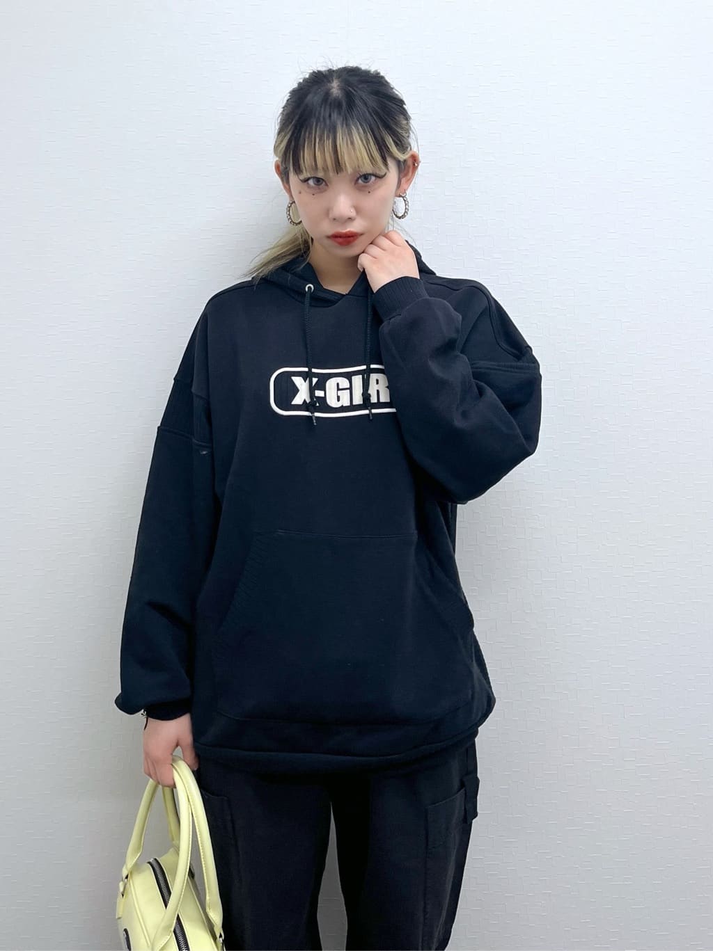 X-girlのCONTRAST FABRIC SWEAT HOODIE パーカー X-girlを使った