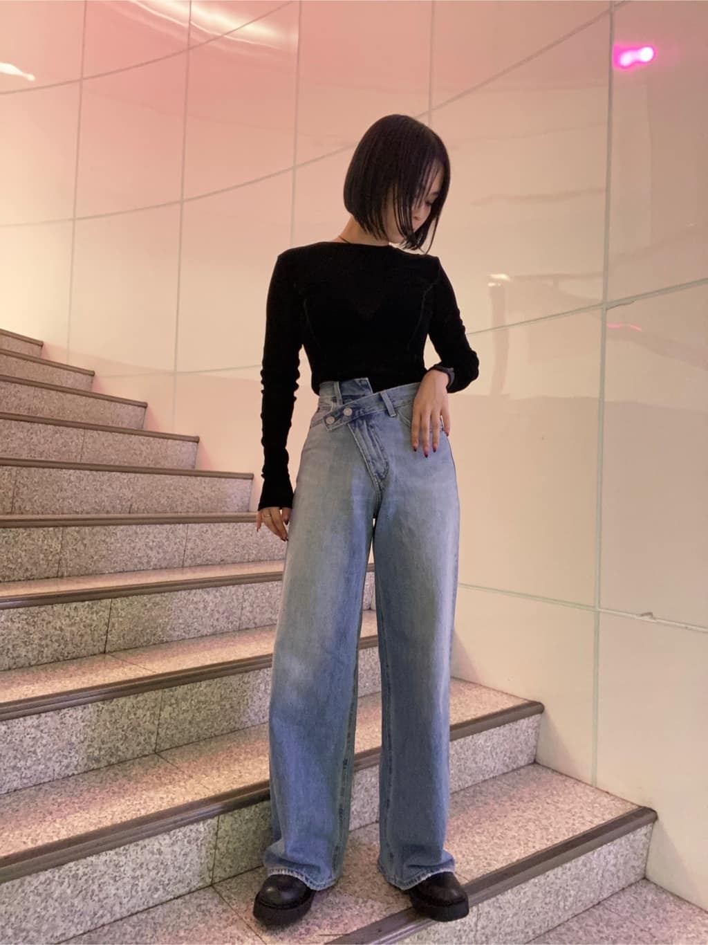 moussyのCROSS WAIST WIDE STRAIGHTを使ったコーディネート | Rakuten