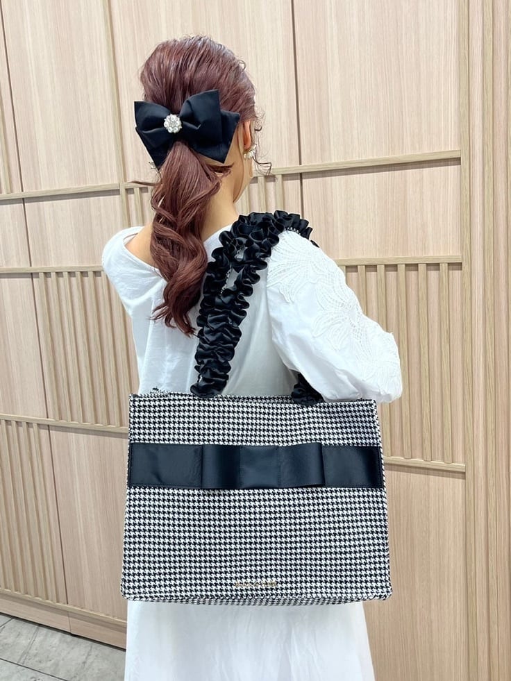 Maison de FLEURのコーディネートを紹介します。｜Rakuten Fashion(楽天ファッション／旧楽天ブランドアベニュー)3211955