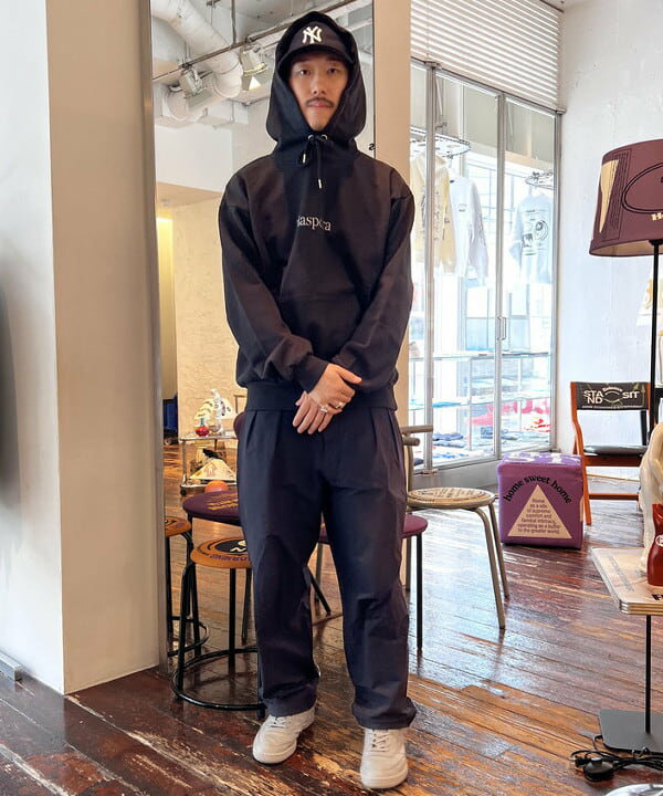 BEAMS MENのDiaspora skateboards / Magic Circle Hoodieを使った