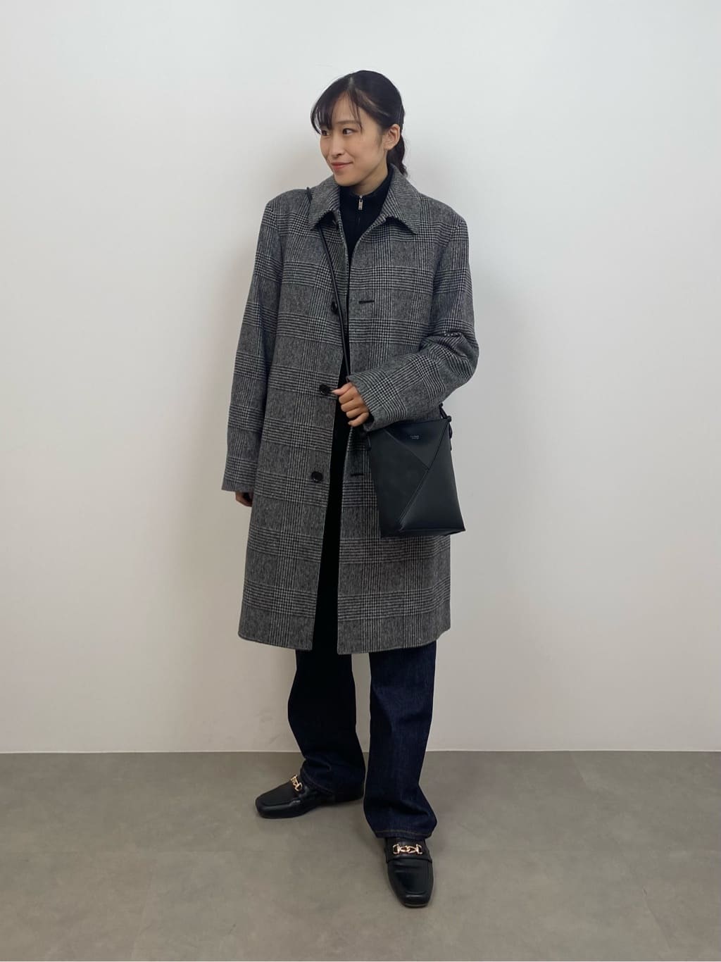 TAKEO KIKUCHIの【EC・限定店舗】ビーバー仕上げ ステンカラー コートを使ったコーディネートを紹介します。｜Rakuten Fashion(楽天ファッション／旧楽天ブランドアベニュー)3220952