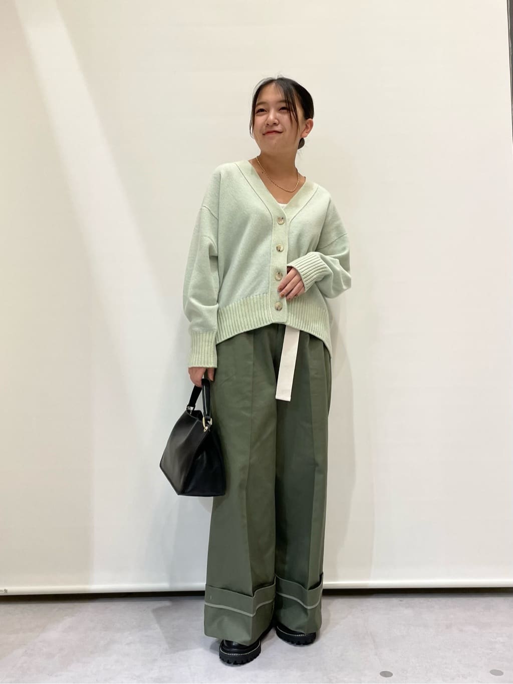 Vinのコーディネートを紹介します。｜Rakuten Fashion(楽天ファッション／旧楽天ブランドアベニュー)3226028