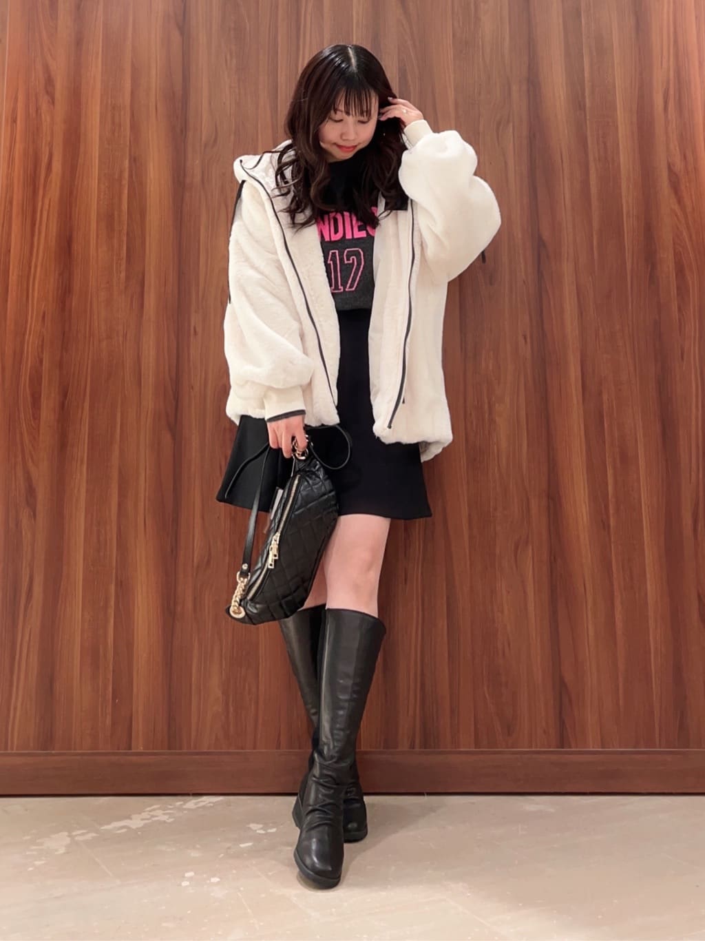 Vinのコーディネートを紹介します。｜Rakuten Fashion(楽天ファッション／旧楽天ブランドアベニュー)3226039