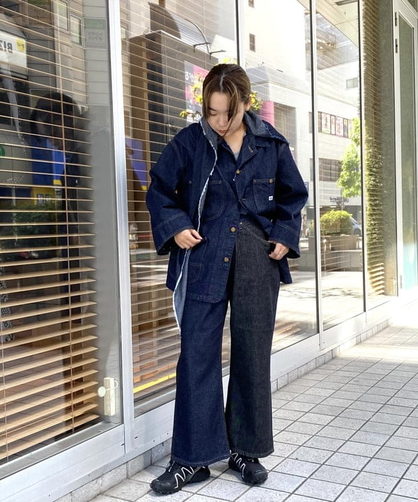 BEAMS WOMENのLee × maturely / 別注 Indigo & Black Denim Loco