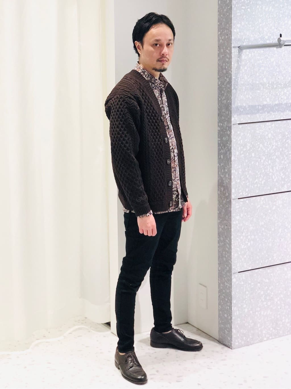 MEN'S BIGIのケーブル編みニットローゲージカーディガンを使ったコーディネートを紹介します。｜Rakuten Fashion(楽天ファッション／旧楽天ブランドアベニュー)3245964