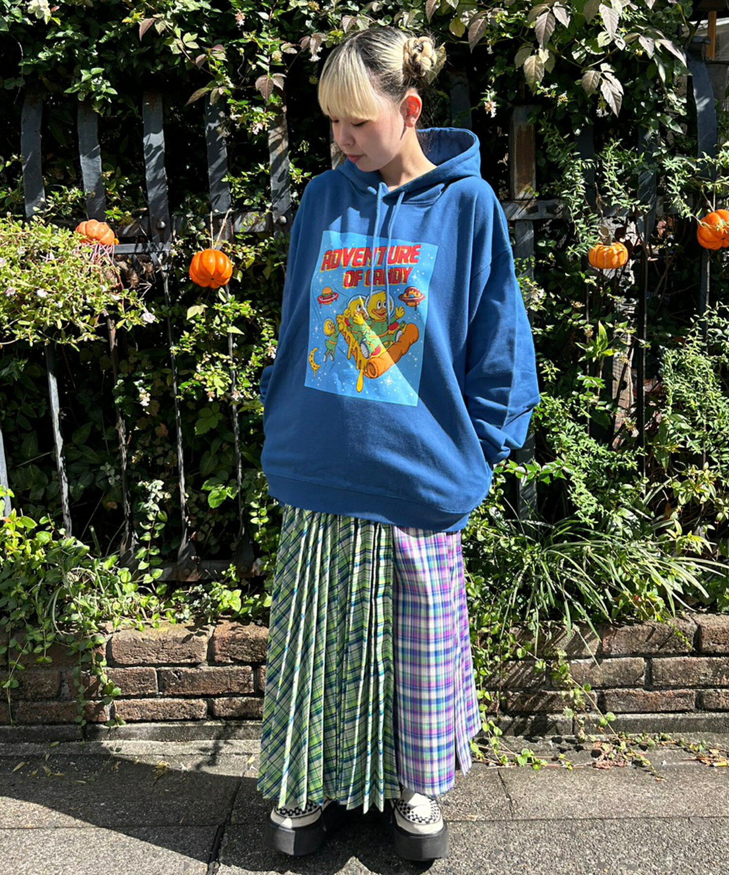 Candy StripperのADVENTURE OF CANDY SWEAT HOODIEを使ったコーディネートを紹介します。｜Rakuten Fashion(楽天ファッション／旧楽天ブランドアベニュー)3248960