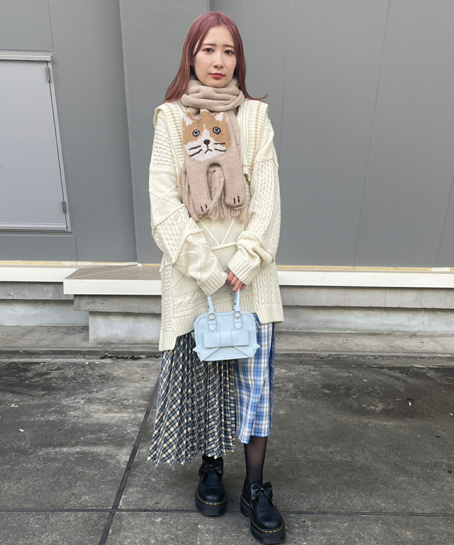 Candy StripperのLAZY CAT KNIT MUFFLERを使ったコーディネート