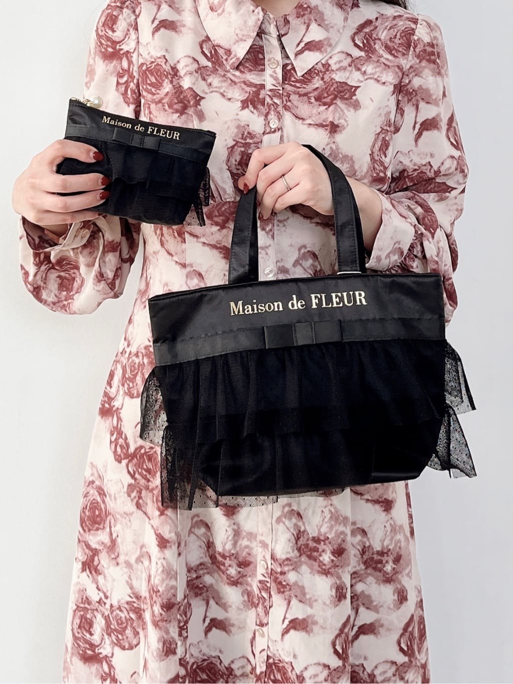 Maison de FLEURのドットチュールフリルトートSバッグを使ったコーディネートを紹介します。｜Rakuten Fashion(楽天ファッション／旧楽天ブランドアベニュー)3262405