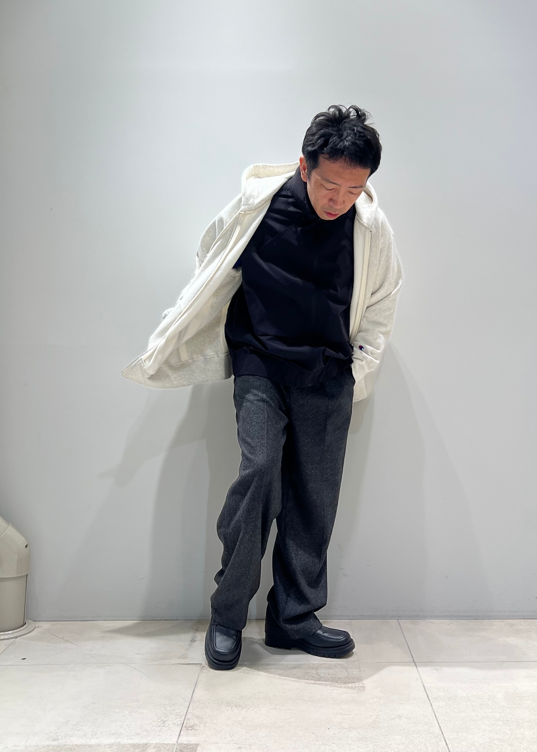 ADAM ET ROPE'の《別注》【CHAMPION】SEPARATE POCKET ZIP UP REVERSE