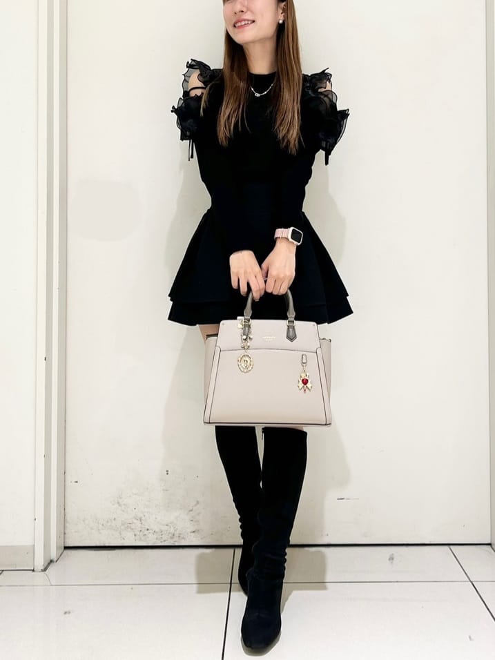 & chouetteの《推し事》ハートビジューファスナートップを使ったコーディネートを紹介します。｜Rakuten Fashion(楽天ファッション／旧楽天ブランドアベニュー)3266995
